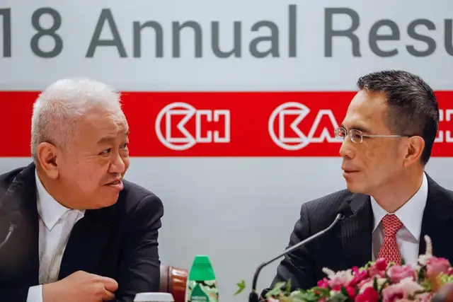 霍建宁打辅助，李嘉诚家族攒下1600亿现金
